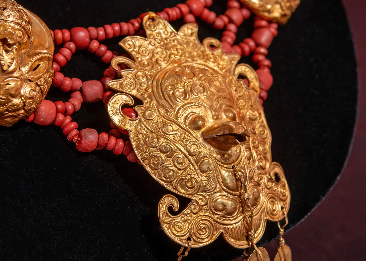 Heart of Gold – Jewels from the Philippines | Departures Magazine