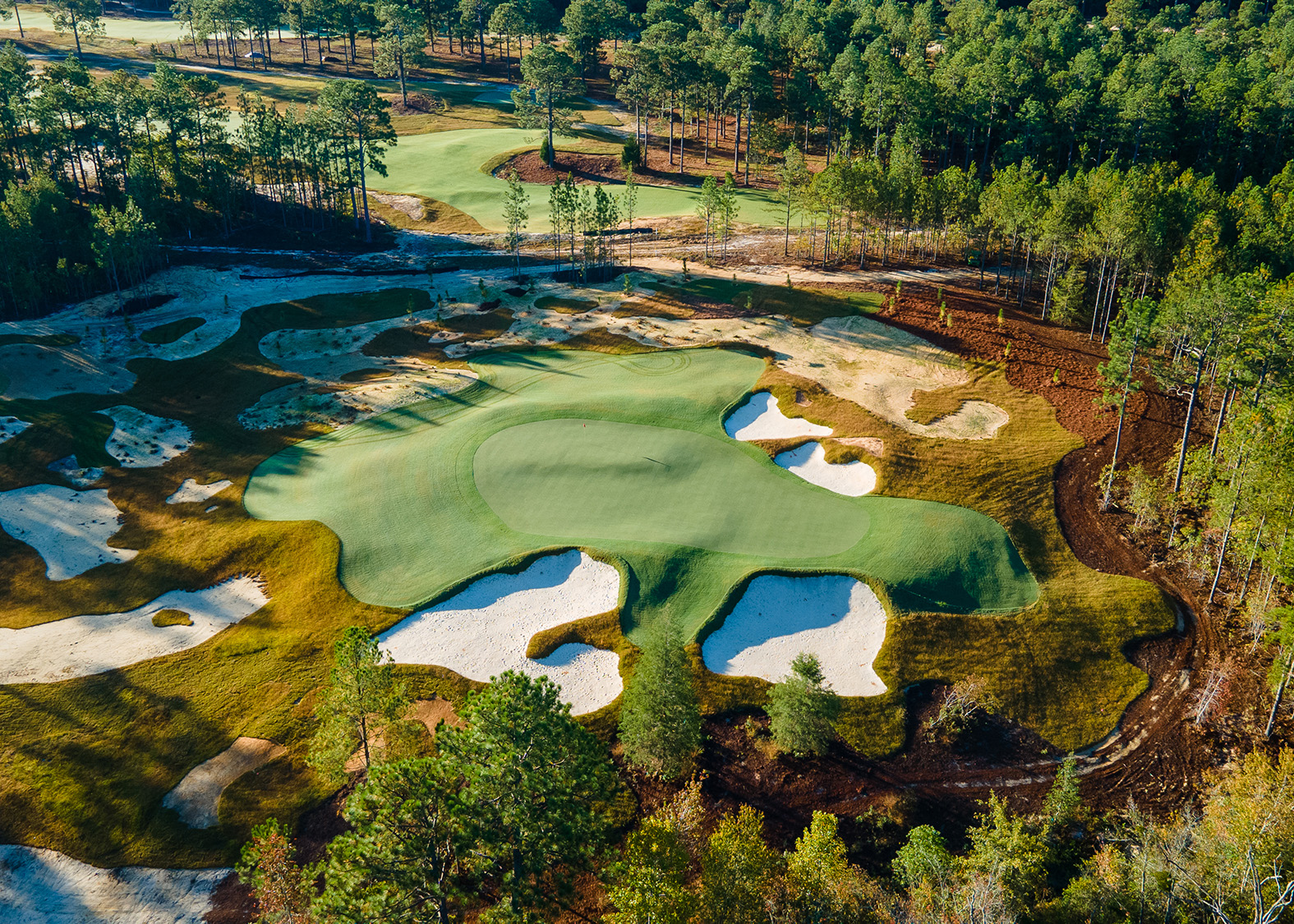 Pine Valley Golf Club-世界的に有名なアメリカのゴルフ場　本 世界ゴルフTOP100の1位「パインバレーゴルフクラブ（米国）」の